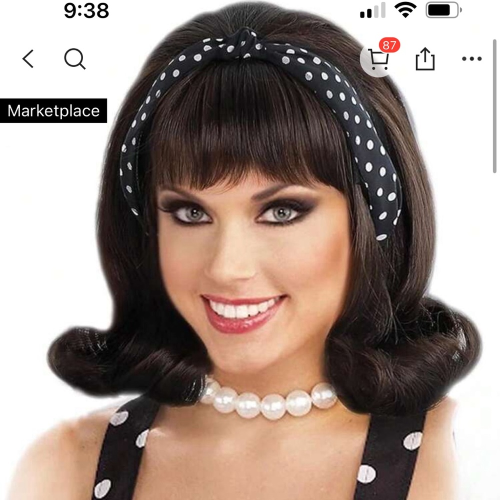 NWT: 12 in Wig, Dark Brown 60s style